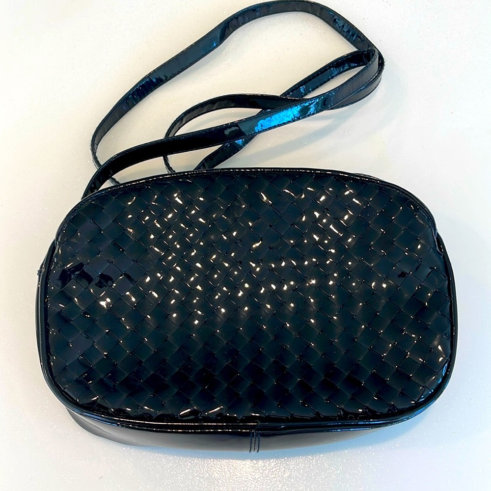 Black shiny woven patent leather Crossbody bag